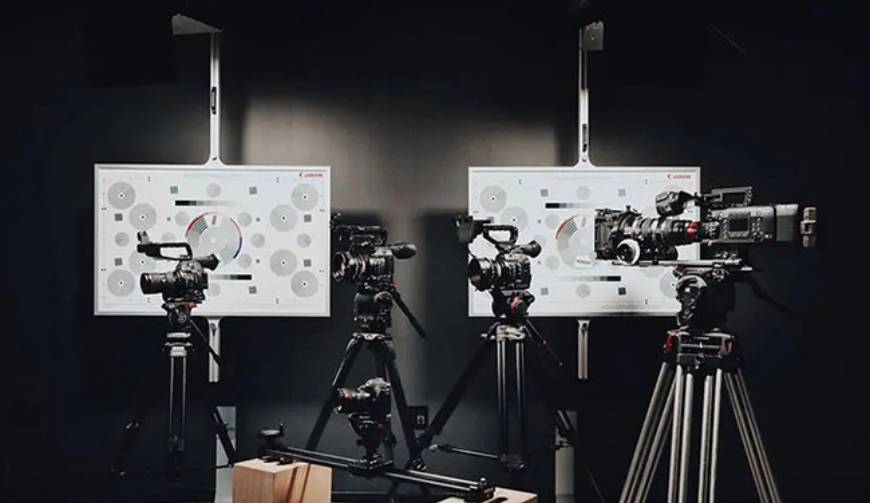 高端定制VS流水线生产｜看专业昆都仑区产品视频拍摄公司如何拉开差距